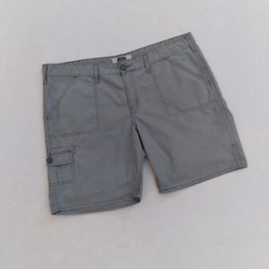 EUC Levi's cargo shorts